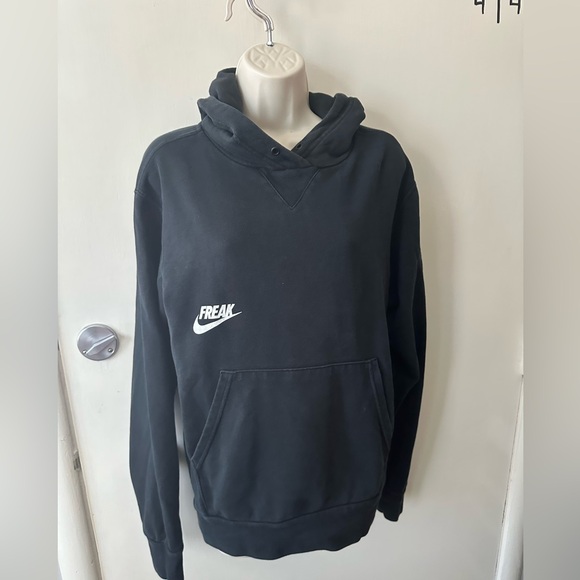 Nike Black Freak Men's Hoodie - Picture 2 of 8